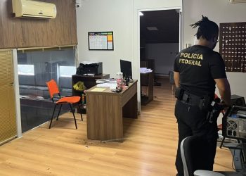 PF cumpre mandados de busca e apreensão em Valadares e outras duas cidades contra esquema de migração ilegal