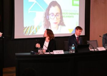 Com R$ 75 milhões para expansão nacional, programa PotencializEE é lançado na FIEMG