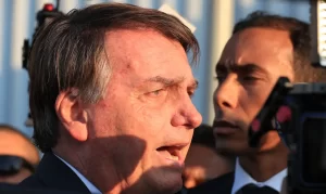 Ex-presidente Bolsonaro tem alta após cirurgia no ombro