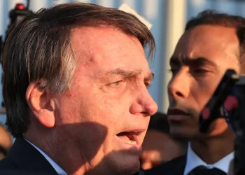 Ex-presidente Bolsonaro tem alta após cirurgia no ombro