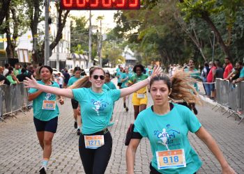 Mais de 1,3 mil corredores participam da 2ª Corrida Águas de Valadares