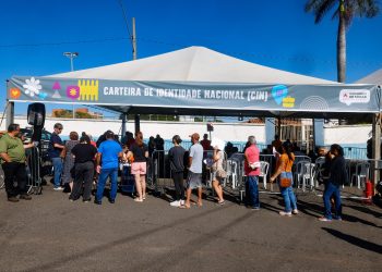 Praça de Serviços oferece emissão de documentos, vacinação e atendimentos gratuitos em Valadares