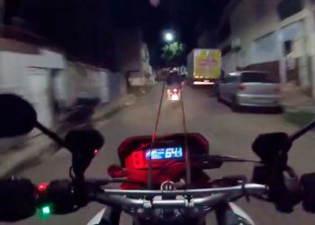 Motociclista sem CNH é preso após fugir de blitz e colocar trânsito em risco em Valadares