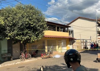 Jovem é preso após matar o avô e alegar vingança pela morte da mãe em Goiabeira