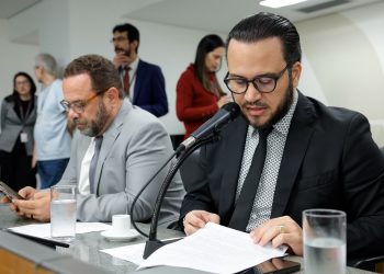 Projeto que incentiva atendimento a alunos com autismo avança na ALMG