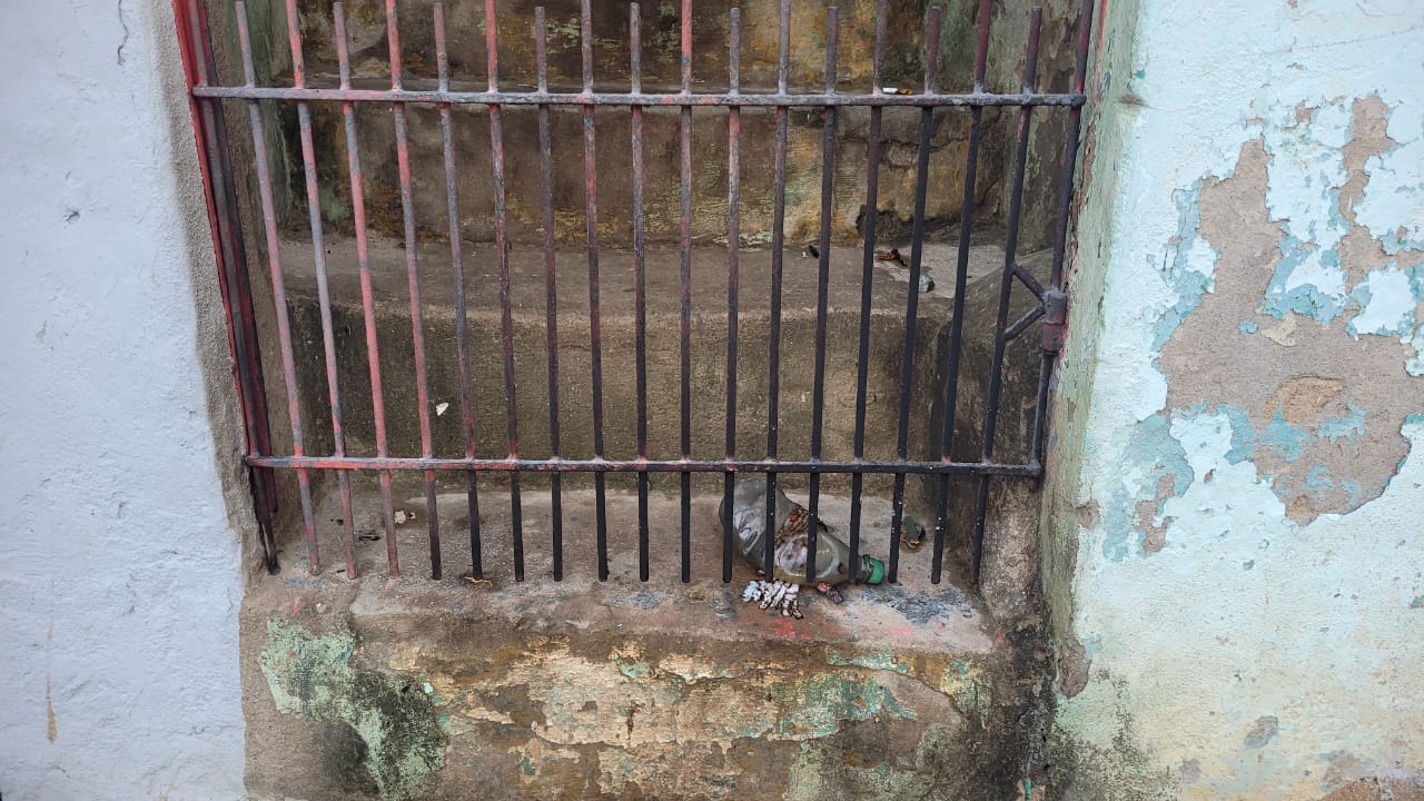 Mulher sofre queimaduras graves após incendiar uma casa no bairro Altinópolis