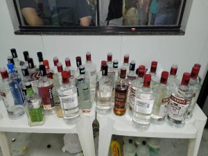 Juizado e PM encerram festa open bar com adolescentes em Valadares