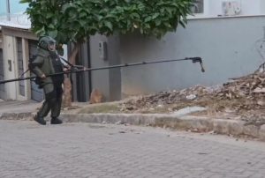 PM destrói de forma controlada granada encontrada em entulho no bairro Bela Vista