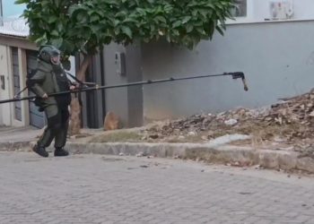 PM destrói de forma controlada granada encontrada em entulho no bairro Bela Vista