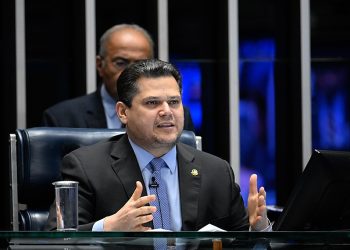 Davi Alcolumbre indica que a PEC da escala 6x1 não irá diretamente ao Plenário do Senado