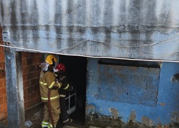 Incêndio atinge residência no bairro Altinópolis