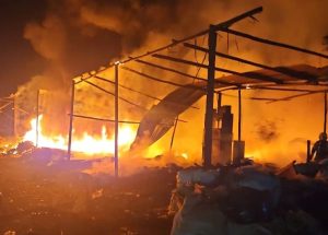Incêndio atinge aterro sanitário no bairro Turmalina