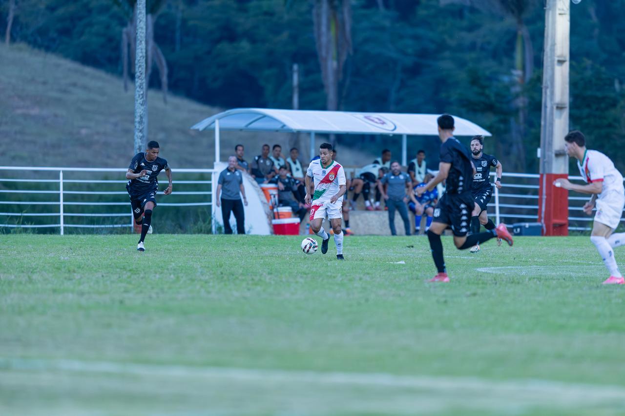 Democrata garante primeiro lugar na fase classificatória e enfrenta o Ivinhema no primeiro mata-mata da Série D