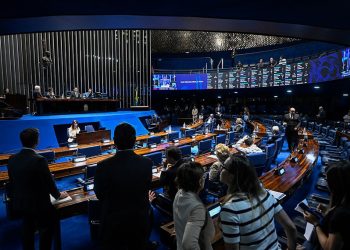 Senado debate fim da escala 6x1 e redução da jornada de trabalho em sessão temática