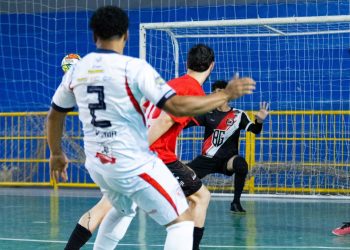 Jogo eletrizante com 10 gols encerra a quarta rodada da Liga Futsal GV