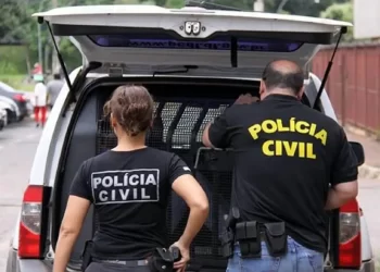 Polícia abre inquérito sobre arma apreendida atribuída a Bolsonaro