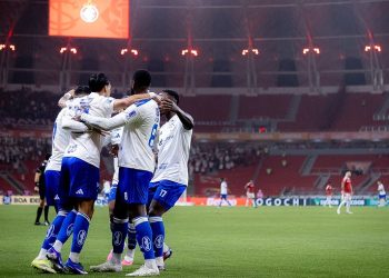 Cruzeiro vence o Internacional no Beira-Rio e assume o 7º lugar no Brasileirão