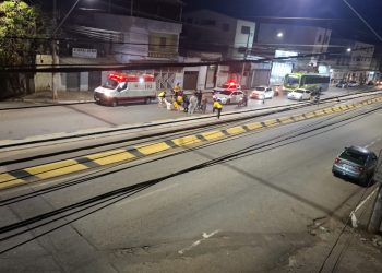 Duas mulheres ficam feridas após colisão entre motocicletas na Avenida JK