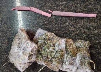 Idosa de 67 anos é presa com maconha escondida nos calcanhares ao tentar entrar no Ceresp de Valadares