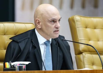 Moraes fixa prazo de 48 horas para defesa de Bolsonaro explicar vídeo com IA