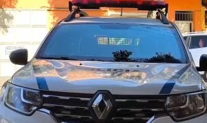 Mulher é agredida com capacete pela namorada durante discussão em bar no bairro São Paulo