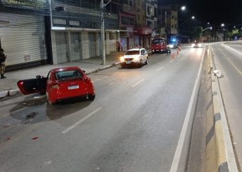 Acidente com carro de luxo termina com prisão de motorista na Avenida JK