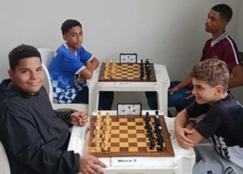 Aluno de Ipatinga conquista bronze no xadrez e garante vaga na etapa estadual do JEMG