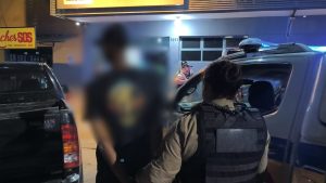 PM prende dois suspeitos de envolvimento em homicídio registrado no bairro Palmeiras