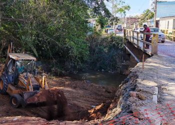 Valadares inicia três obras de infraestrutura em diferentes pontos da cidade