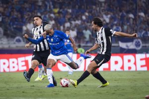 Sorteio coloca Cruzeiro e Atlético frente a frente nas quartas da Copa do Brasil pelo segundo ano seguido