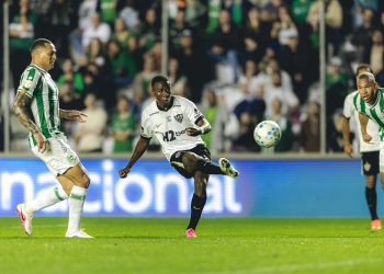 Atlético marca no último lance, vence o Juventude e garante vaga nas quartas da Copa do Brasil
