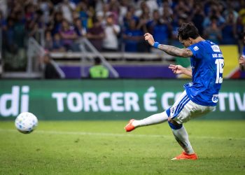 Cruzeiro vence a Chapecoense e garante vaga nas quartas da Copa do Brasil
