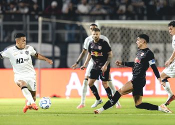 Fora de casa, Atlético derrota Bragantino e abre vantagem nas oitavas da Copa Sul-Americana