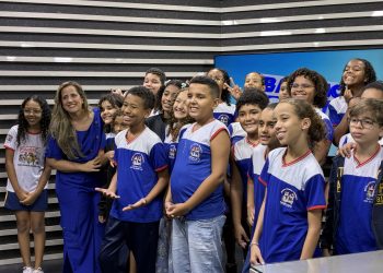 Alunos conhecem bastidores da TV Leste e do Sistema Leste de Comunicação