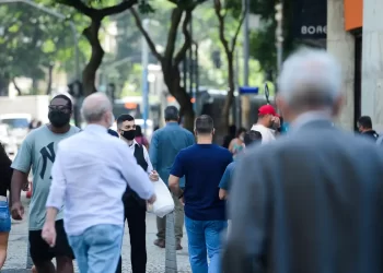 Para 81% dos brasileiros, é fundamental que candidato acredite em Deus