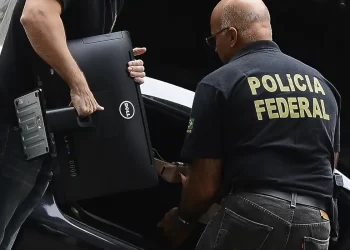 PF investiga senador Weverton Rocha por suspeita de desvios no INSS