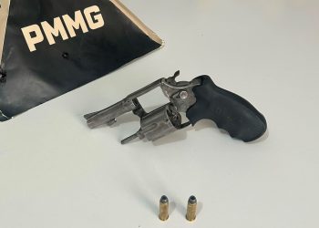 PM prende homem após ameaça com revólver em estabelecimento comercial de Itabirinha