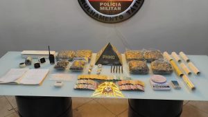 Homem é preso após PM encontrar drogas enterradas em tambor no bairro Santo Antônio