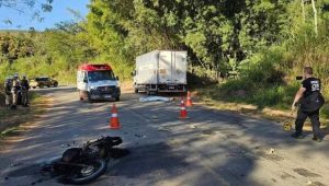 Adolescente morre após perder controle de moto e ser atingido por caminhão na MGC-108 entre Martins Soares e Manhumirim