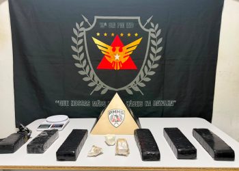 PM prende homem e apreende cerca de 4 kg de maconha e porções de crack e cocaína em Mantena