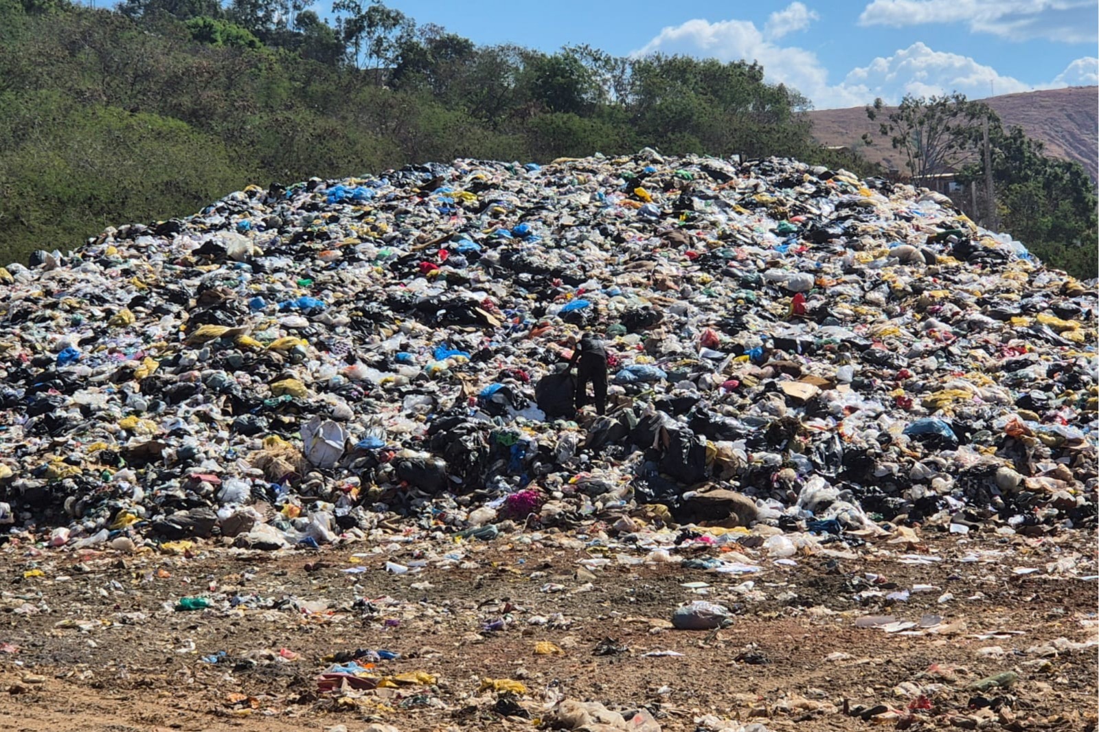 MPMG aponta irregularidades e cobra solução para área de transbordo em Valadares