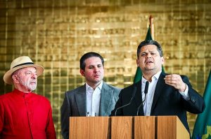 Alcolumbre define prioridades do Congresso em reunião com Lula e Motta
