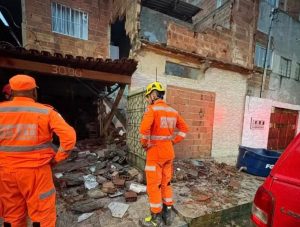 Mulher morre após ficar soterrada em desabamento de laje em Timóteo
