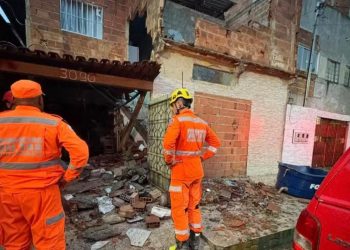 Mulher morre após ficar soterrada em desabamento de laje em Timóteo