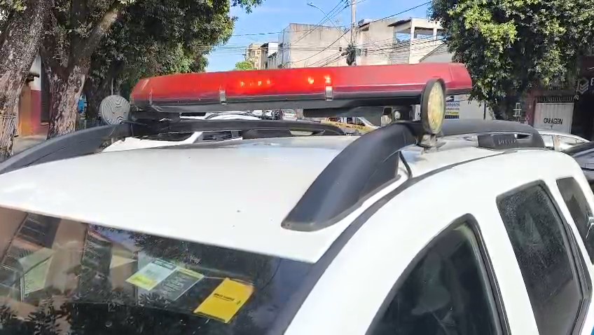 Homem agride avó de 80 anos, ataca policiais e acaba preso em Tarumirim 