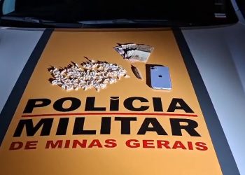 Casal é preso com 198 pedras de crack durante fiscalização na MGC-120 em São João Evangelista
