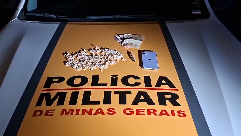Casal é preso com 198 pedras de crack durante fiscalização na MGC-120 em São João Evangelista