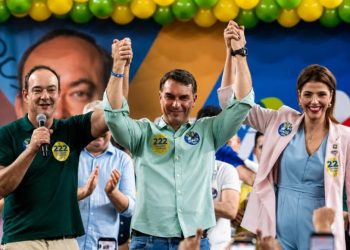 Flávio confirma Roscoe como seu candidato em Minas