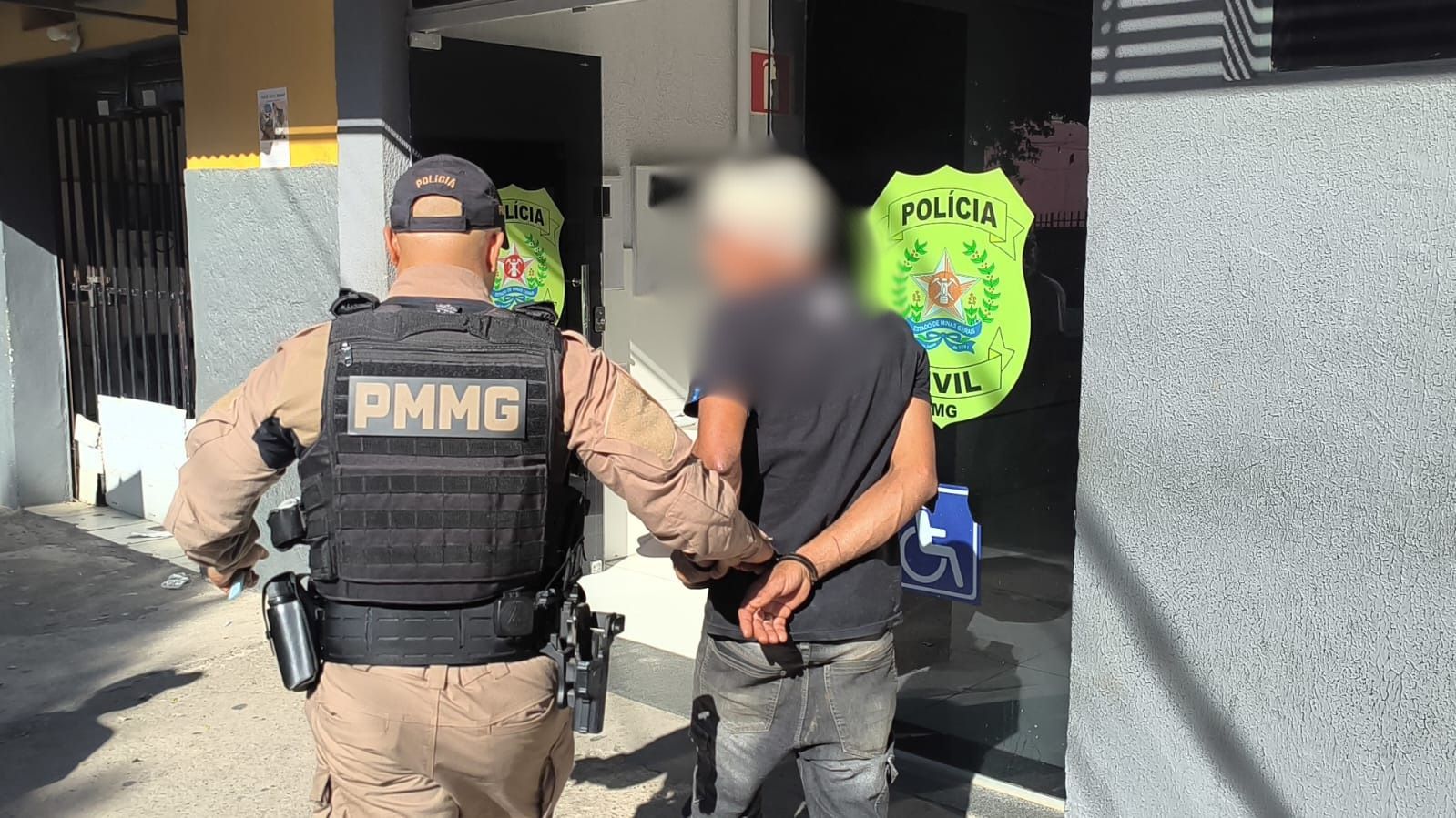 Homem é detido após denúncia de importunação sexual contra filha de 6 anos
