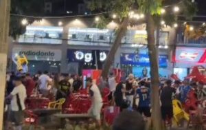 Transmissão de clássico entre Cruzeiro e Atlético termina em confusão em bar de Ipatinga